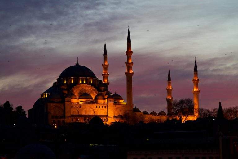 suleymaniye mosque istanbul turkey.jpg